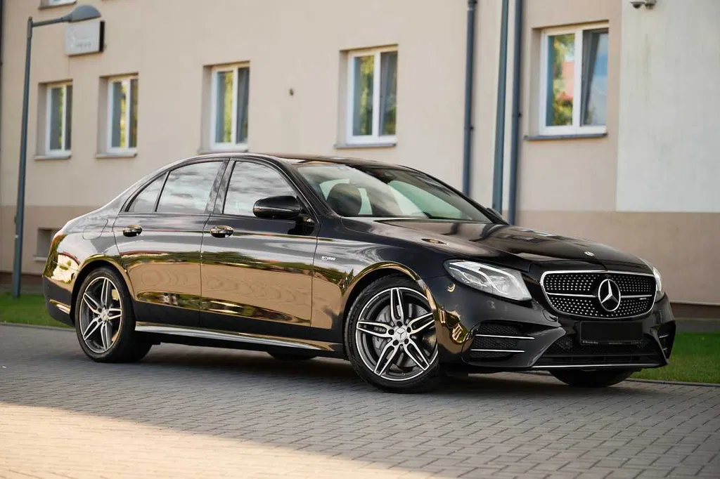 Zdjęcie: 2017 Mercedes-Benz E Klasa