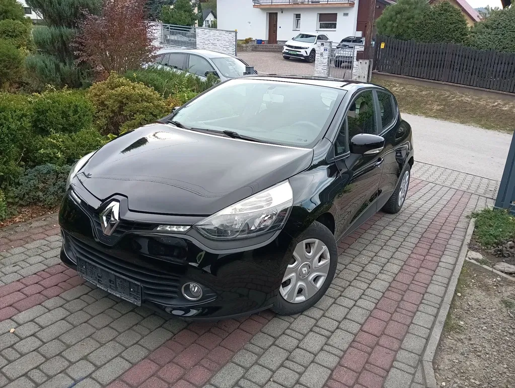 Zdjęcie: 2012 Renault Clio