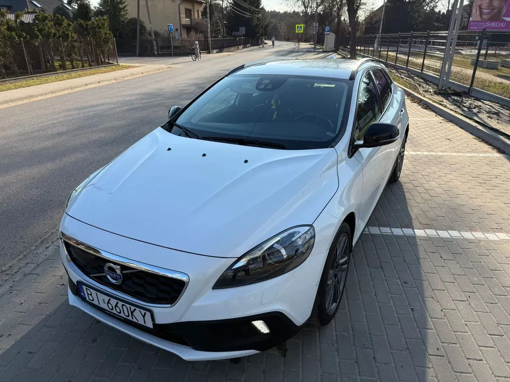 Zdjęcie: 2015 Volvo V40 Cross Country