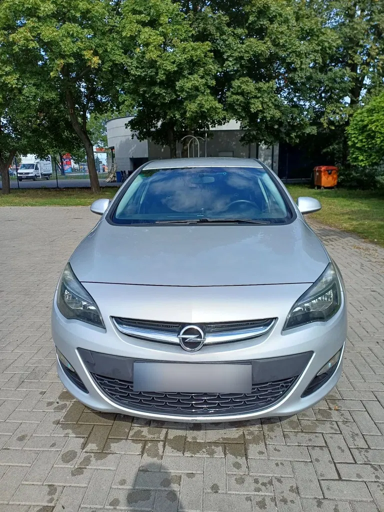 Zdjęcie: 2014 Opel Astra