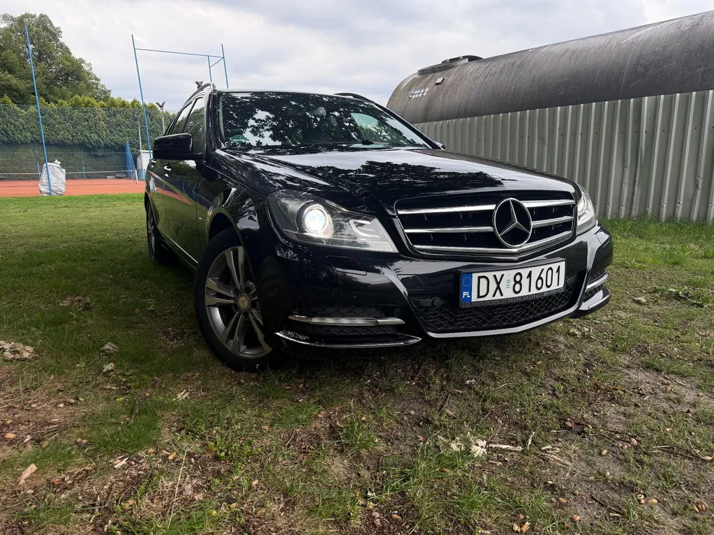 Zdjęcie: 2012 Mercedes-Benz C Klasa
