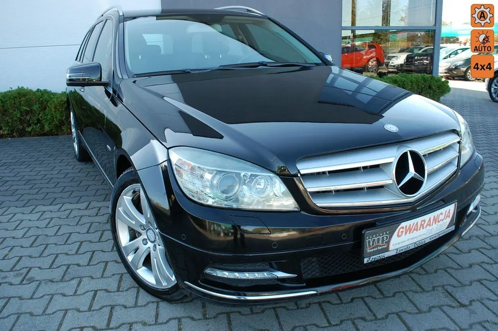 Zdjęcie: 2010 Mercedes-Benz C Klasa