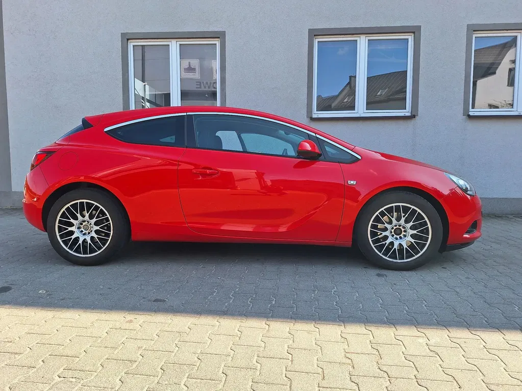 Zdjęcie: 2014 Opel Astra