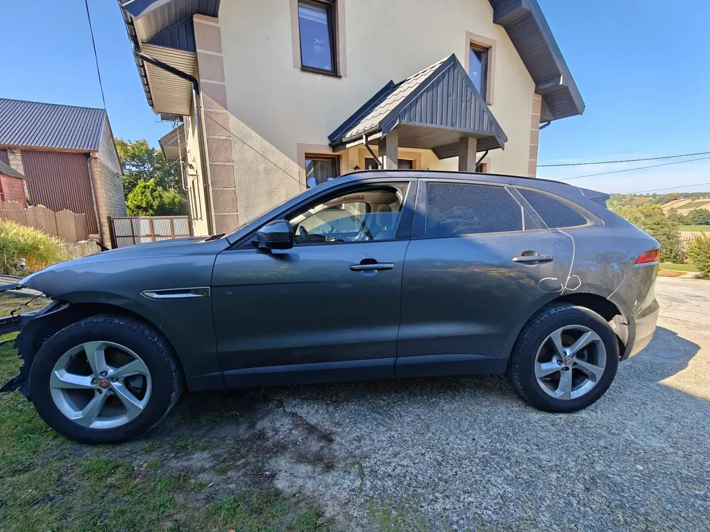 Zdjęcie: 2017 Jaguar F-Pace
