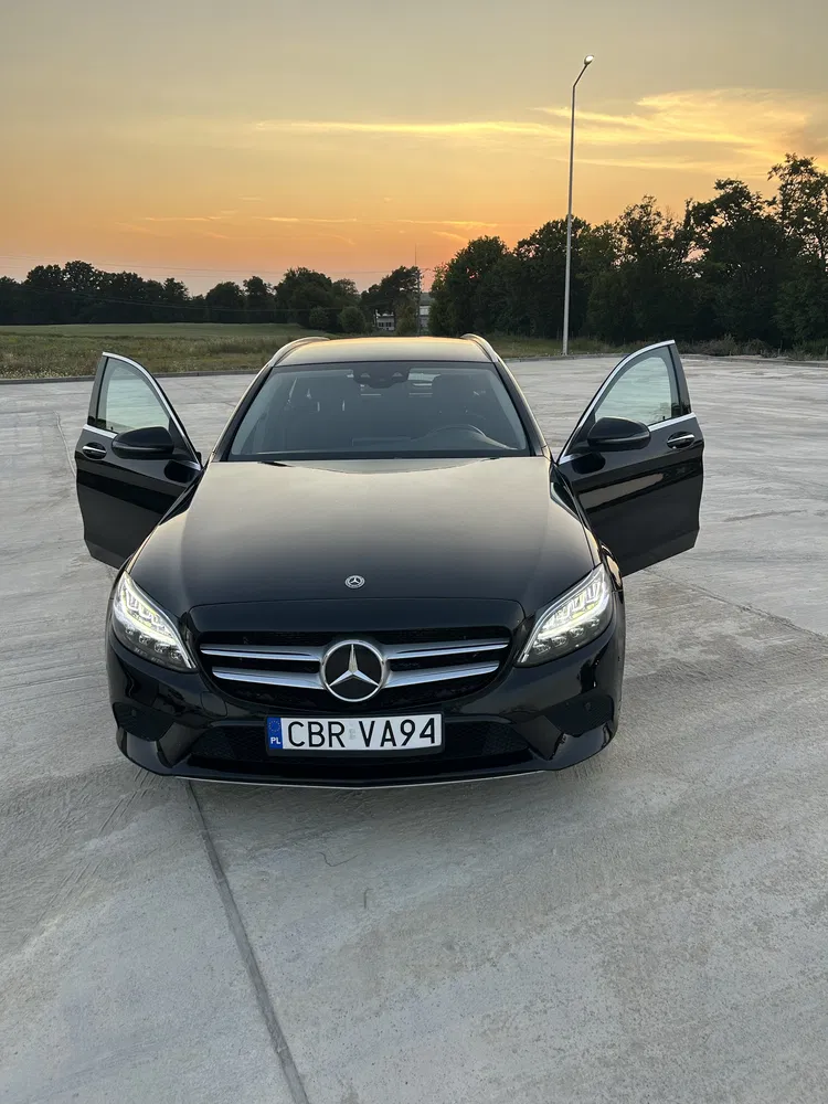 Zdjęcie: 2021 Mercedes-Benz C Klasa