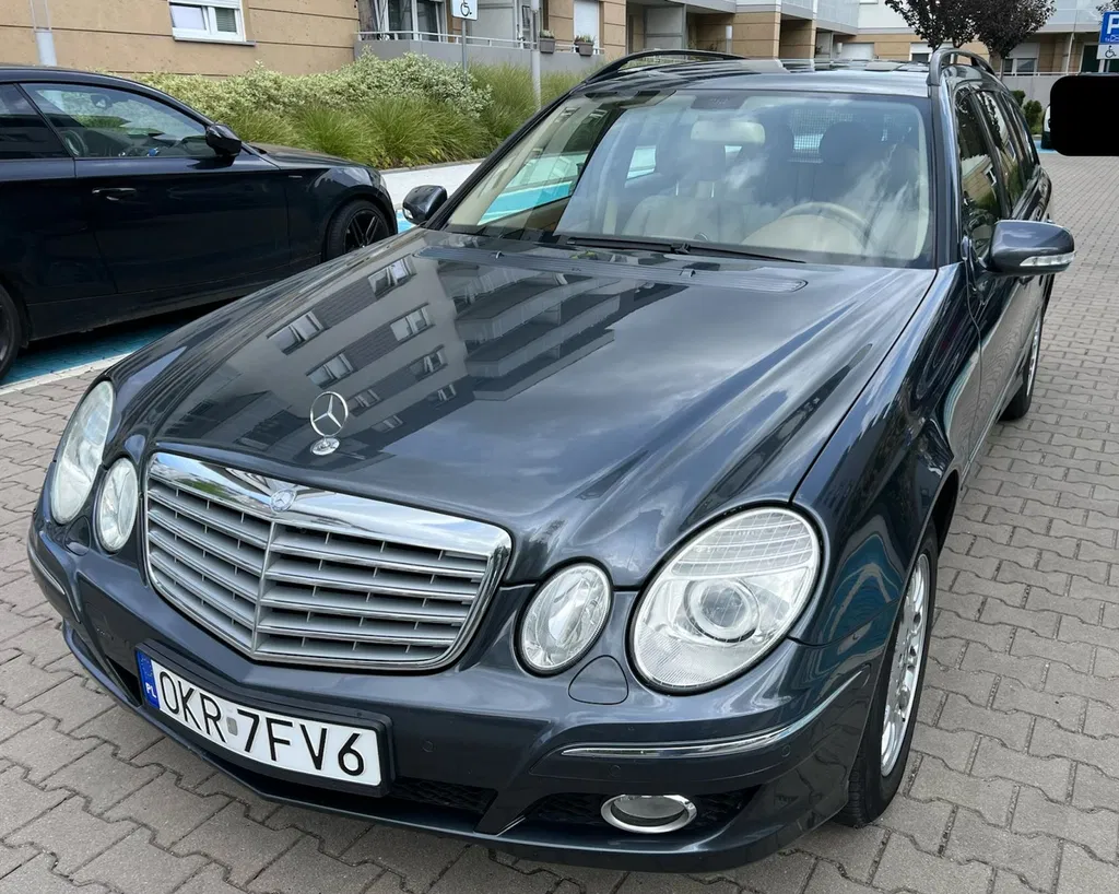 Zdjęcie: 2008 Mercedes-Benz E Klasa