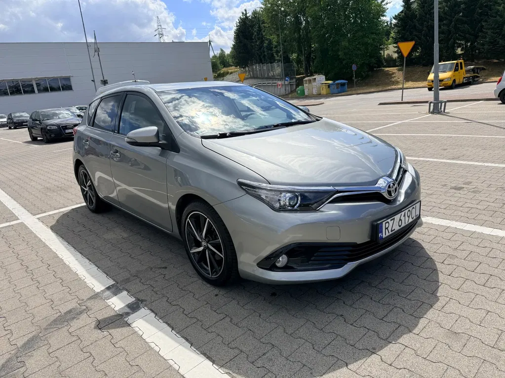 Zdjęcie: 2017 Toyota Auris