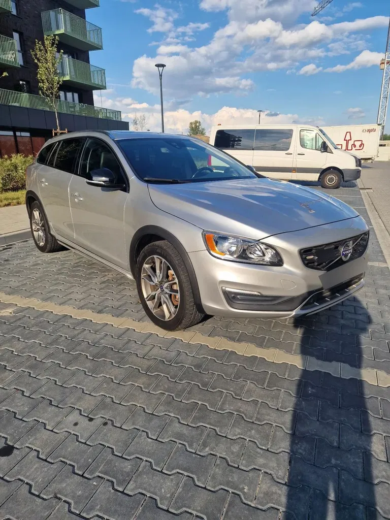 Zdjęcie: 2017 Volvo V60 Cross Country