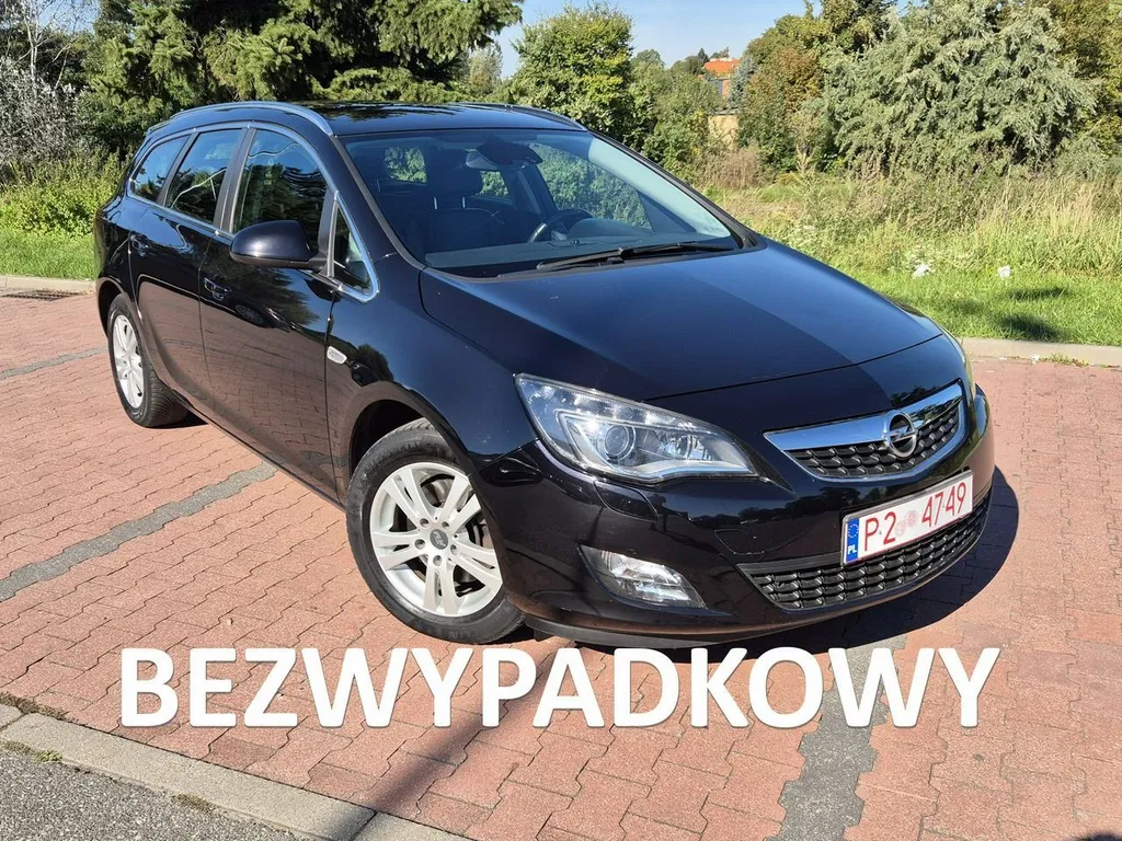 Zdjęcie: 2011 Opel Astra
