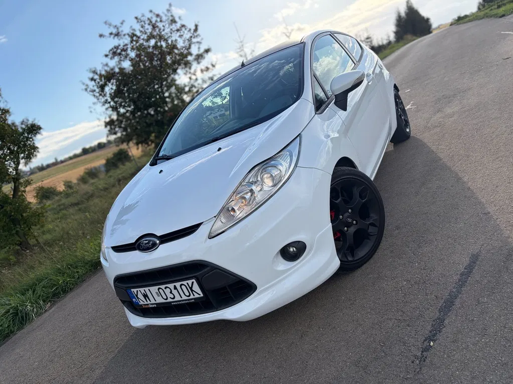 Zdjęcie: 2010 Ford Fiesta