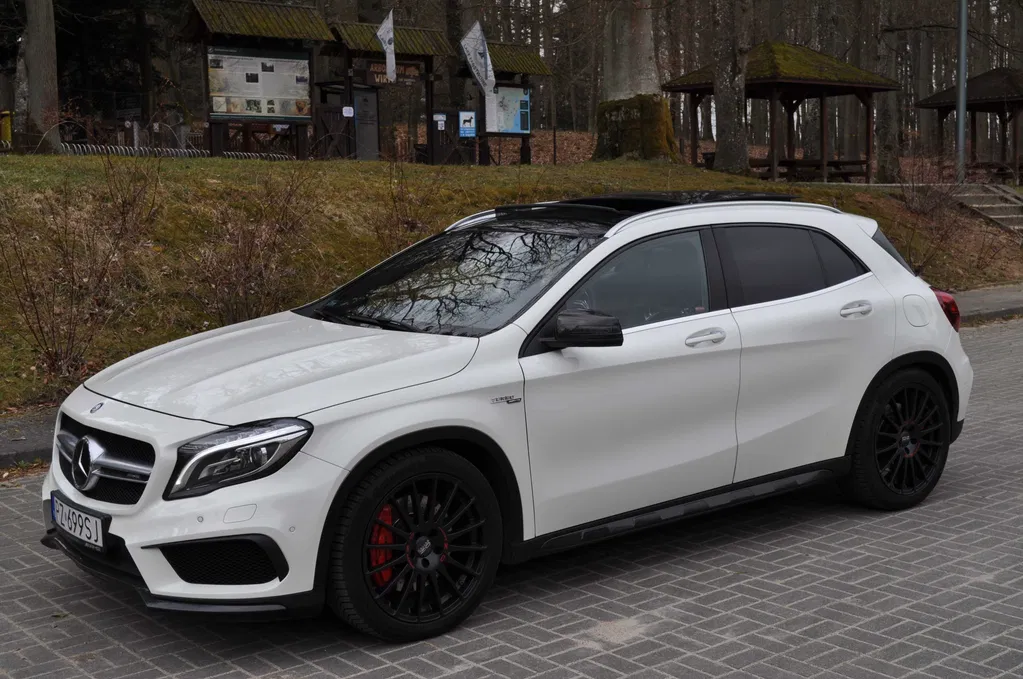 Zdjęcie: 2015 Mercedes-Benz GLA