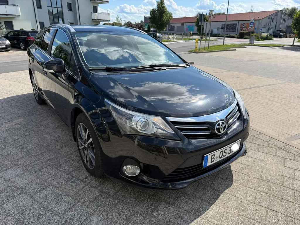 Zdjęcie: 2014 Toyota Avensis
