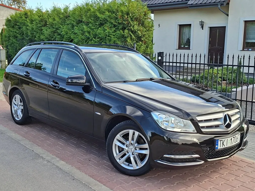 Zdjęcie: 2011 Mercedes-Benz C Klasa