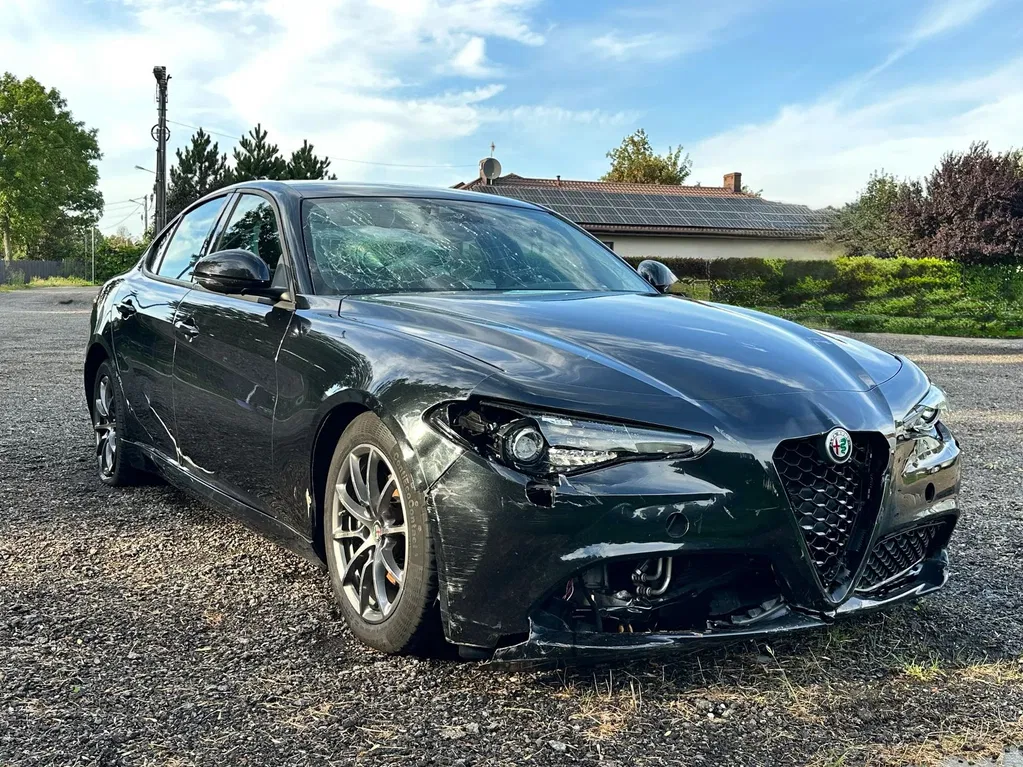 Zdjęcie: 2017 Alfa Romeo Giulia