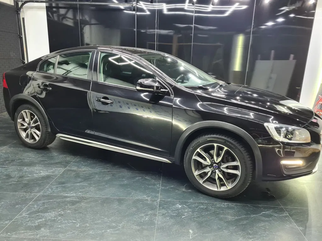 Zdjęcie: 2017 Volvo S60 Cross Country