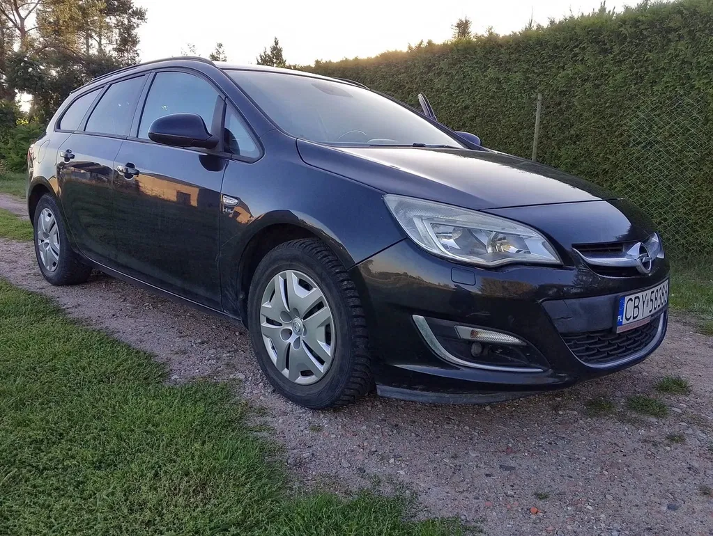 Zdjęcie: 2013 Opel Astra