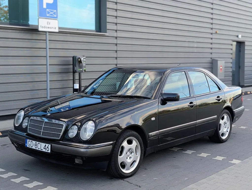 Zdjęcie: 1999 Mercedes-Benz E Klasa