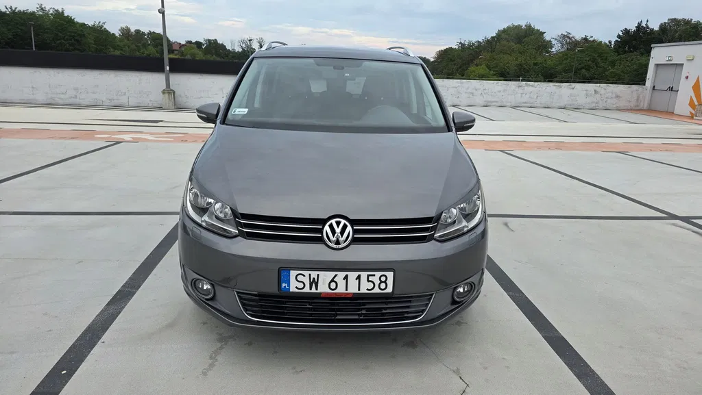Zdjęcie: 2010 Volkswagen Touran
