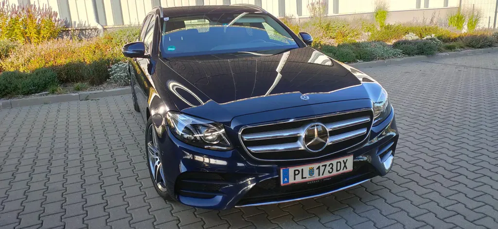 Zdjęcie: 2017 Mercedes-Benz E Klasa